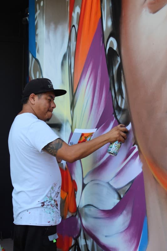 Arte urbano en sucursal X24