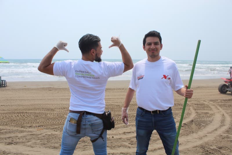 Voluntarios limpieza de playas